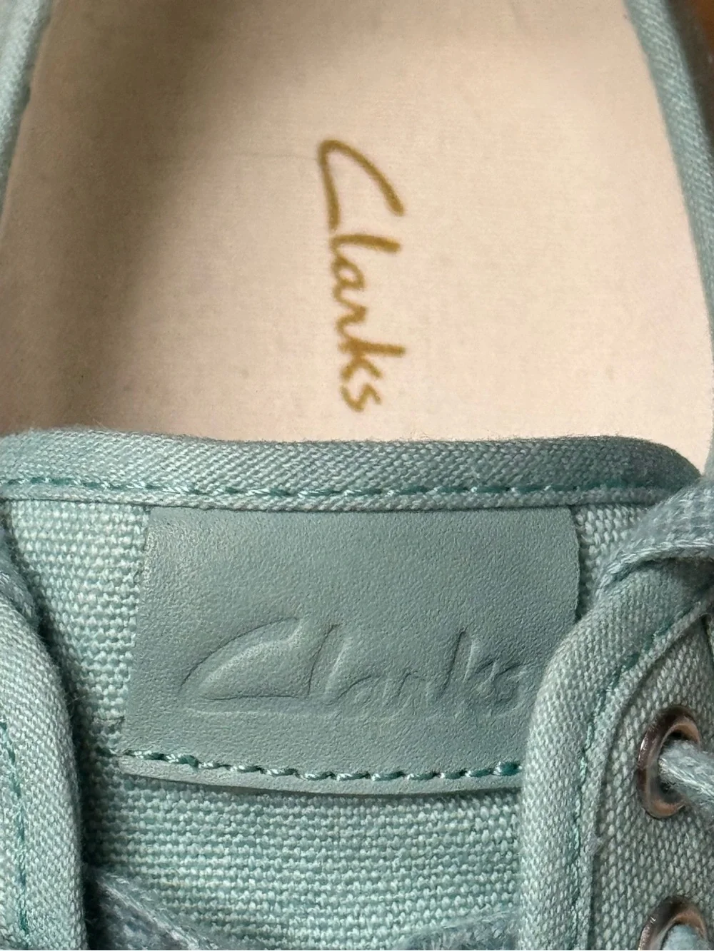 Clarks Canvas Sneakers Women Turquoise Lace Up Retro Casual Sporty Y2K Size 8.5